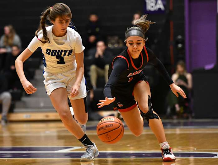 South Medford Clackamas 6A Oregon girls basketball final Taylor Balkom 48